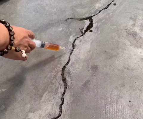 那坡混凝土裂缝修补技术详解​